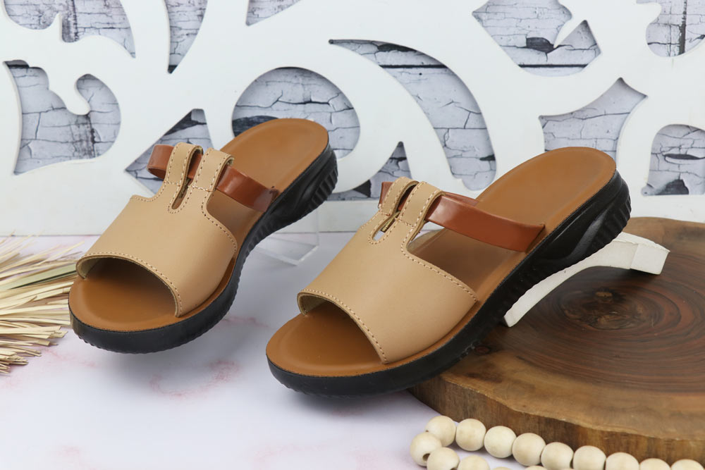 قیمت دمپایی دخترانه